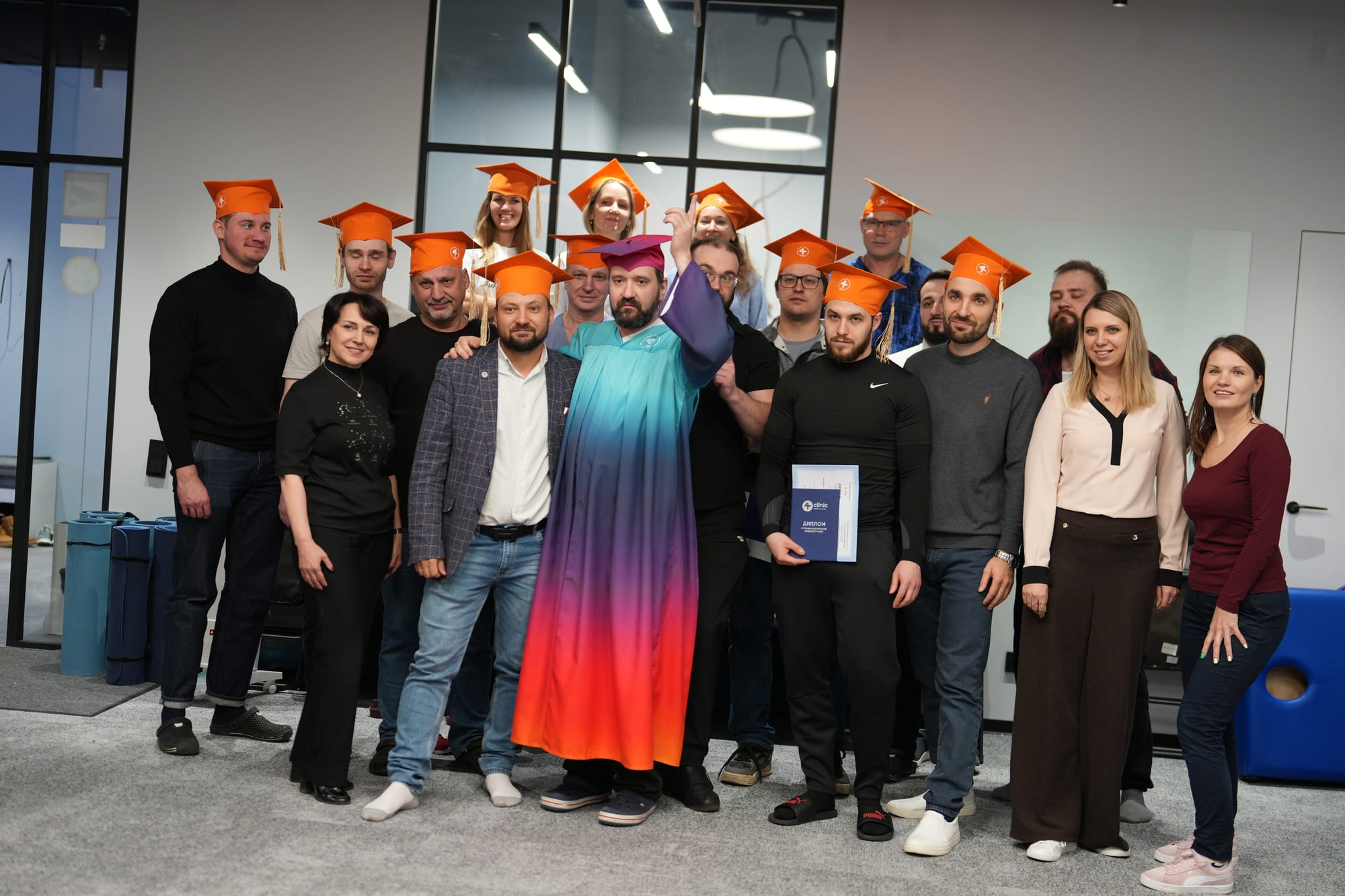 Выпускники с Демченко общее фото (Мануальная терапия, 2025)